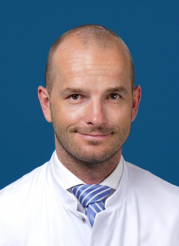 Priv.-Doz. Dr. med. dent. Kristian Kniha